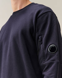 CP COMPANY SWEATER DIAGONAL RAISED FLEECH CREWNECK LENS D-BLAUW